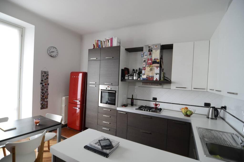 Appartamento Quiet & Bright In A Sparkly District! Milano Esterno foto